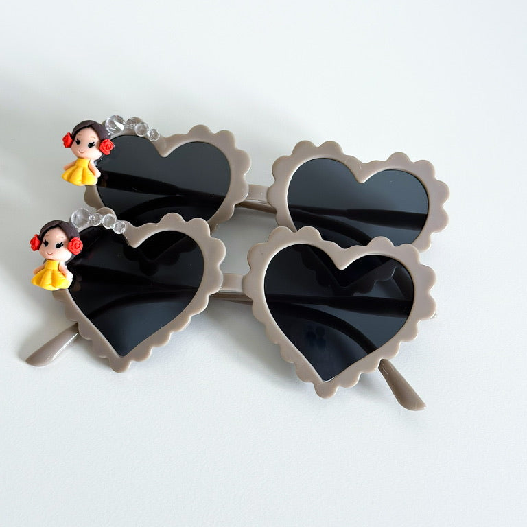 Princess Scalloped Heart Sunnies